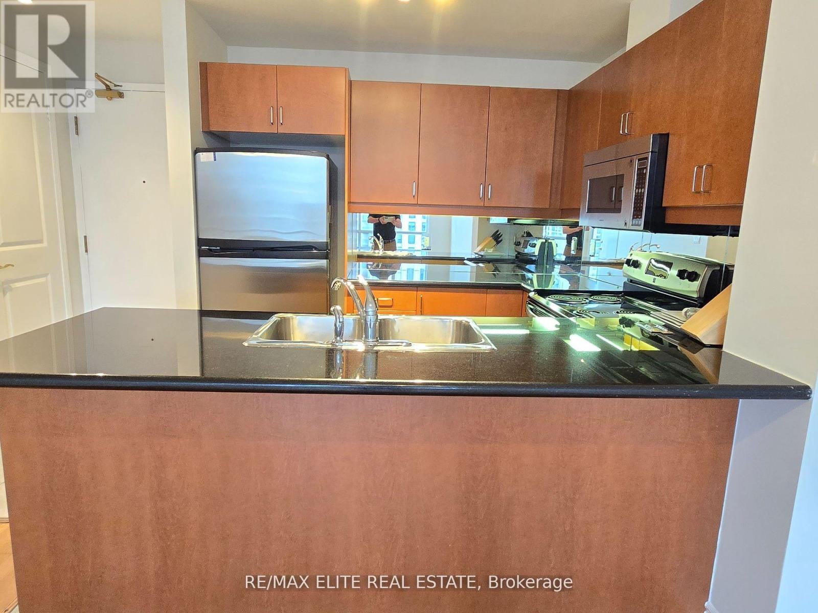 Lp05 - 28 Byng Avenue, Toronto, Ontario  M2N 7H4 - Photo 5 - C12196723