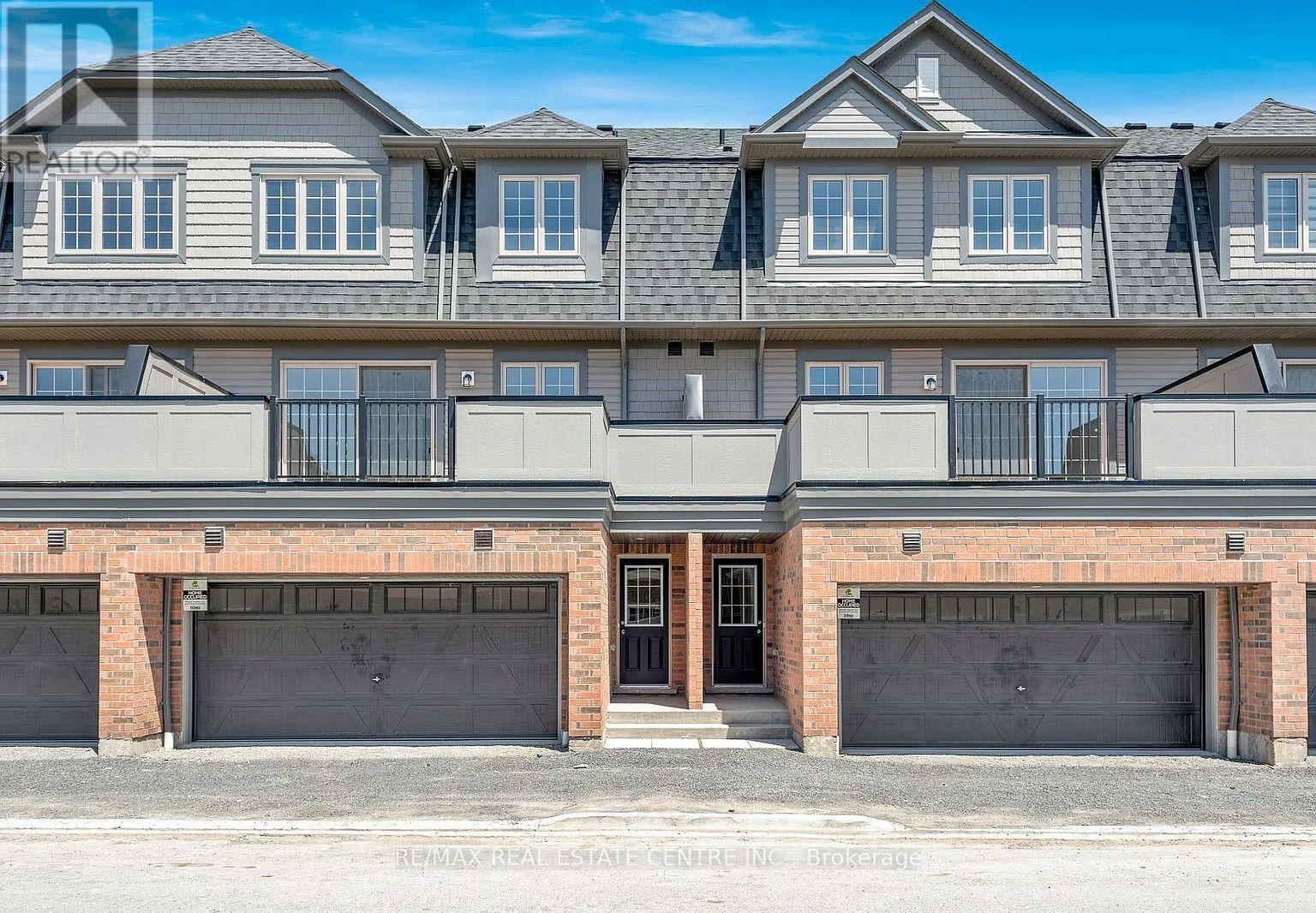 302 CORONATION ROAD, Whitby, Ontario