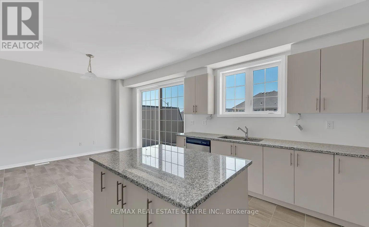 302 Coronation Road, Whitby, Ontario  L1P 0K8 - Photo 12 - E12196661