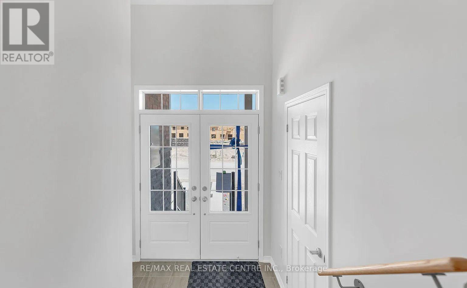 302 Coronation Road, Whitby, Ontario  L1P 0K8 - Photo 14 - E12196661