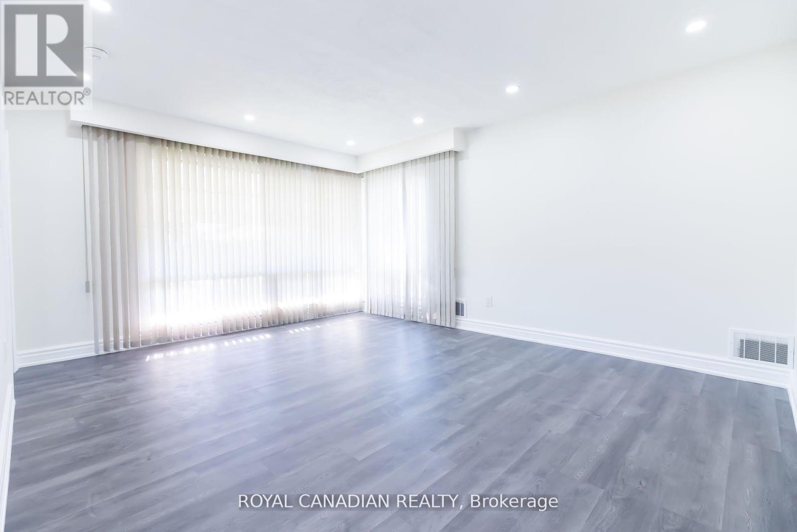 Upper - 20 Kitson Drive, Toronto, Ontario  M1M 3C8 - Photo 6 - E12196683