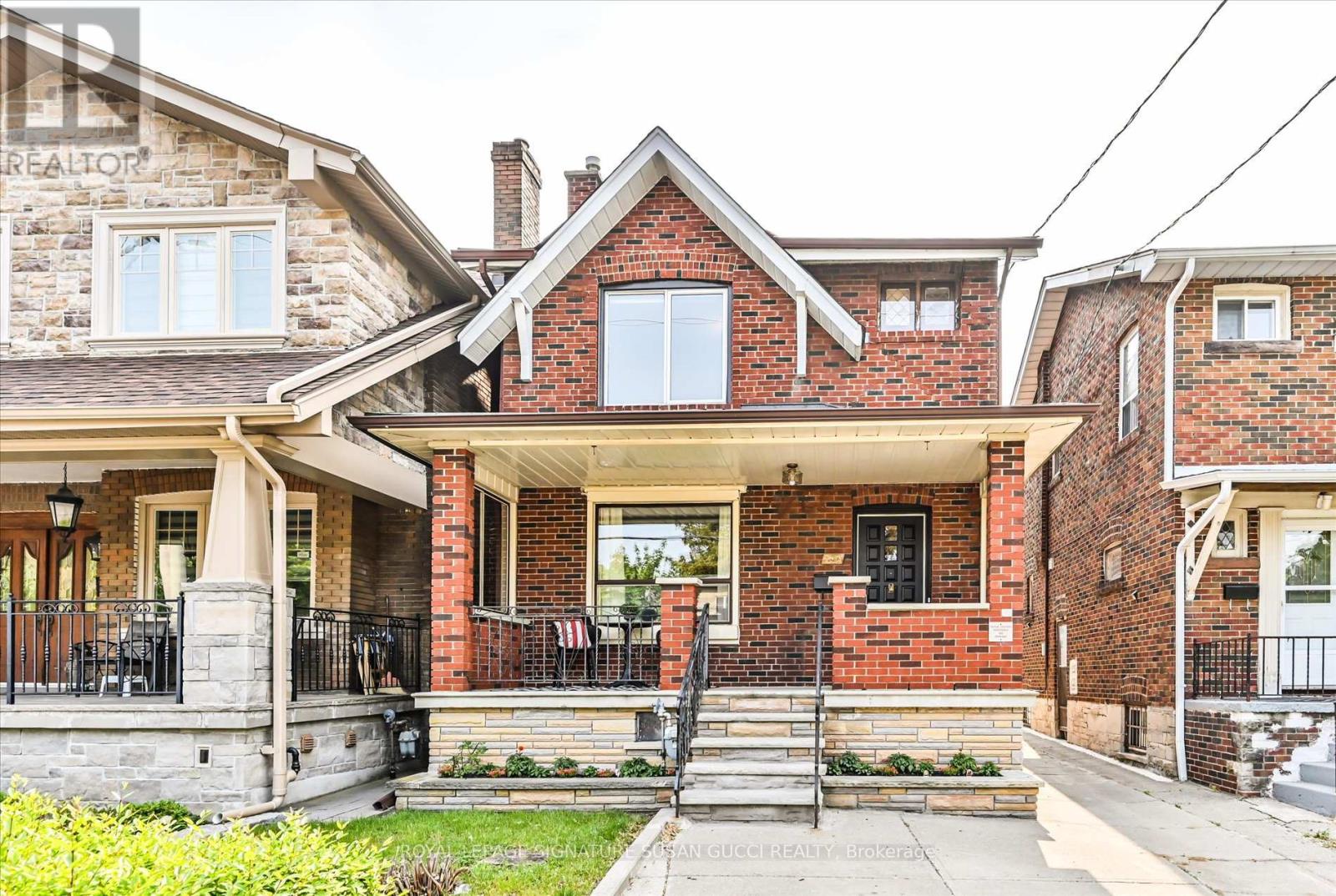 790 COXWELL AVENUE, Toronto, Ontario