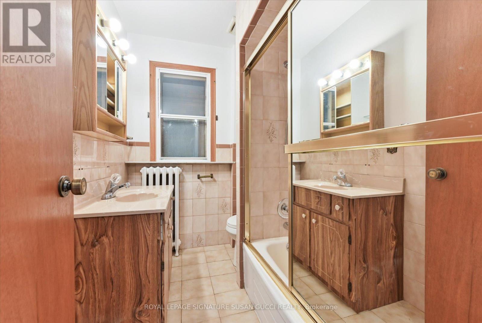 790 Coxwell Avenue, Toronto, Ontario  M4C 3E2 - Photo 22 - E12196692