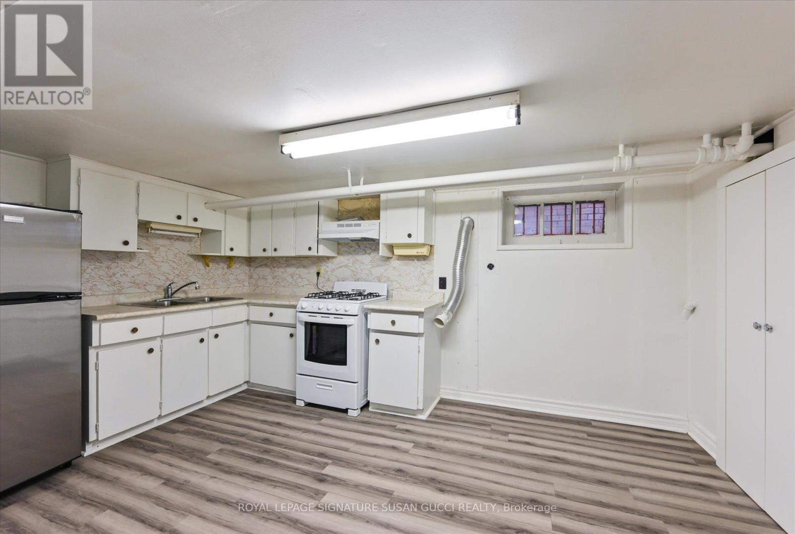 790 Coxwell Avenue, Toronto, Ontario  M4C 3E2 - Photo 25 - E12196692