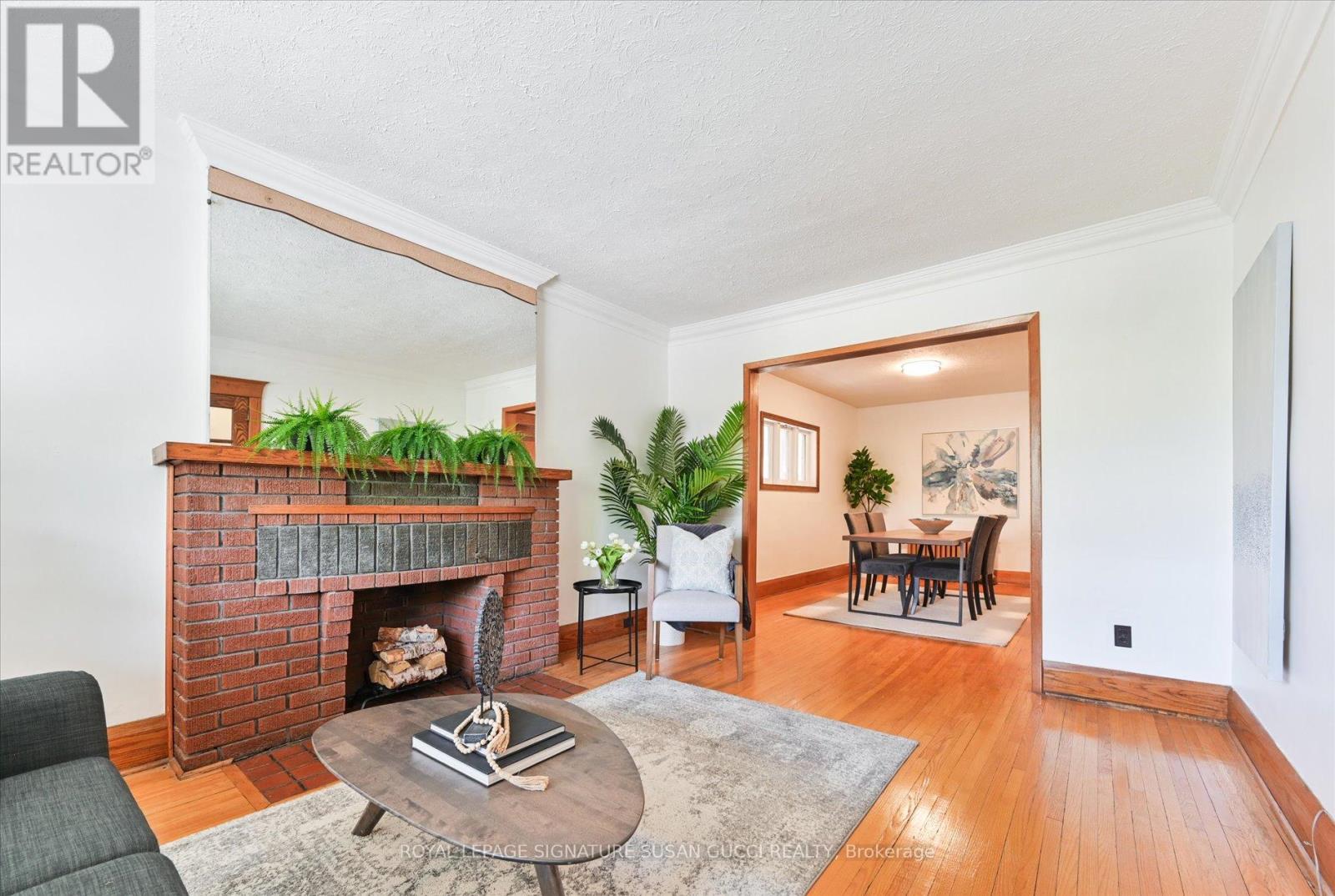 790 Coxwell Avenue, Toronto, Ontario  M4C 3E2 - Photo 5 - E12196692
