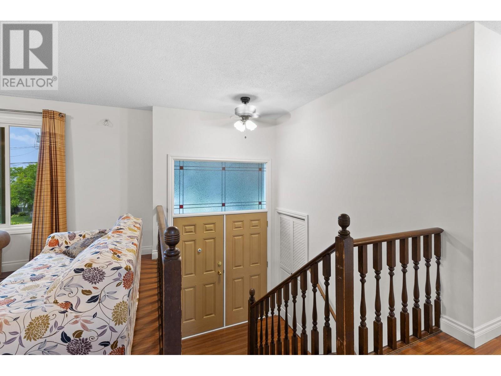 Property at 853 Hammer Avenue image 2