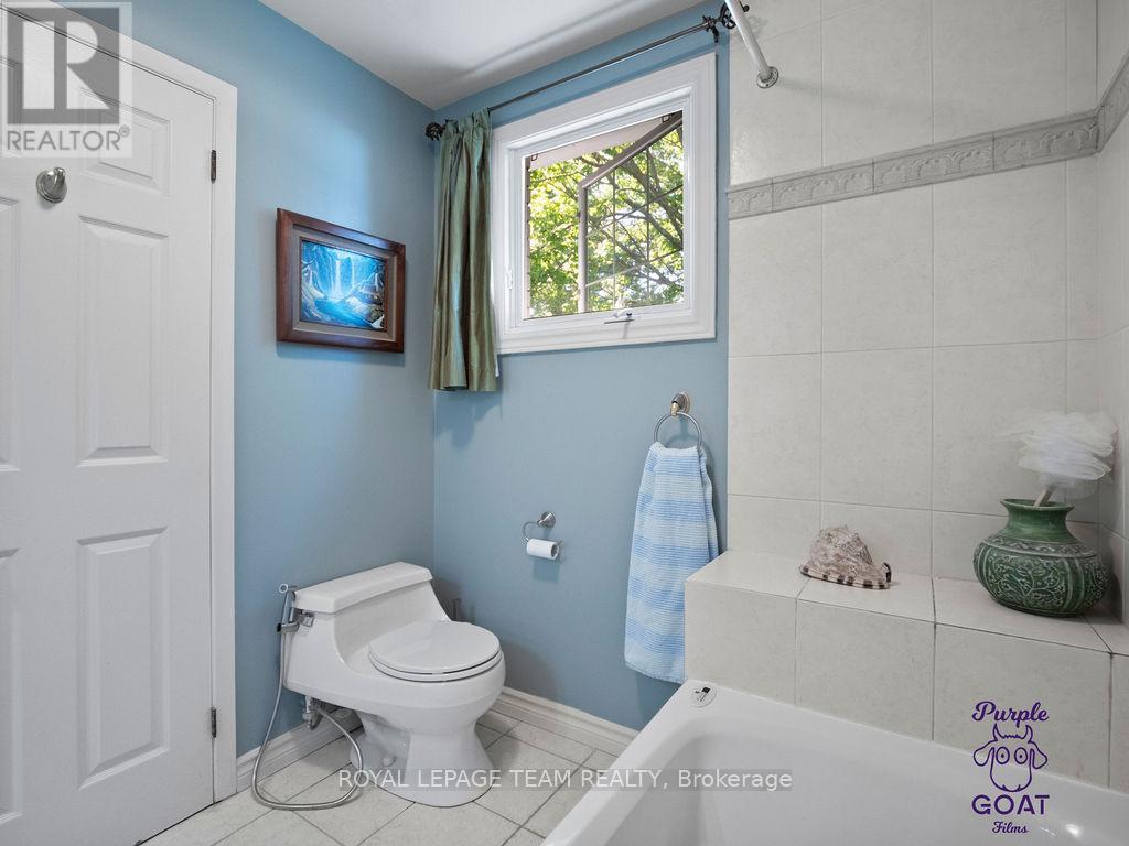 5 Erinlea Court, Ottawa, Ontario  K2E 7C8 - Photo 25 - X12068950