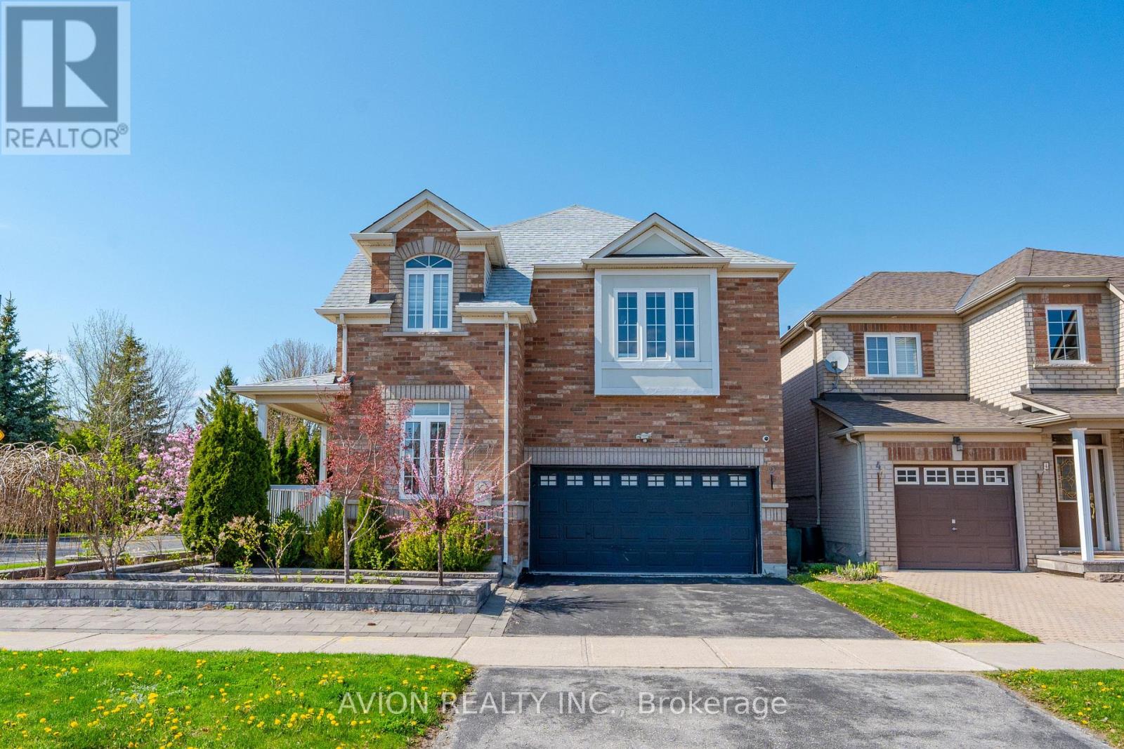 2 Greengage Street, Markham, Ontario  L6E 1X9 - Photo 3 - N12196630