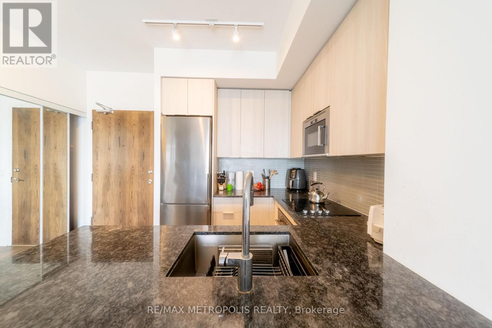 616 - 99 Eagle Rock Way, Vaughan, Ontario  L6A 5A7 - Photo 7 - N12196677