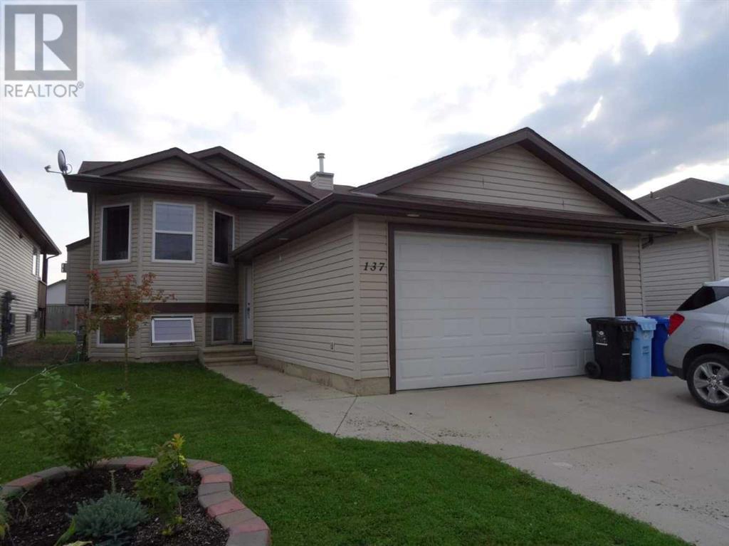 Property at 137 Fox Crescent image 1