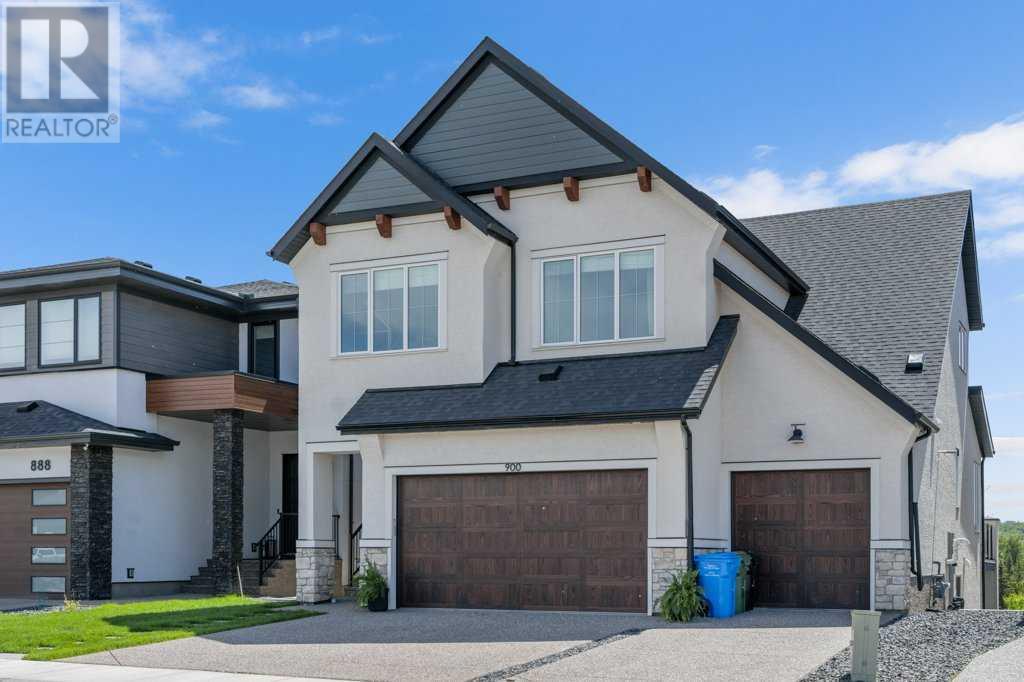 Property at 900 Cranbrook Gardens SE image 1