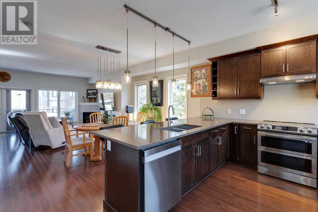303 Valley Ridge Manor Nw, Calgary, Alberta  T3B 6C4 - Photo 8 - A2215022