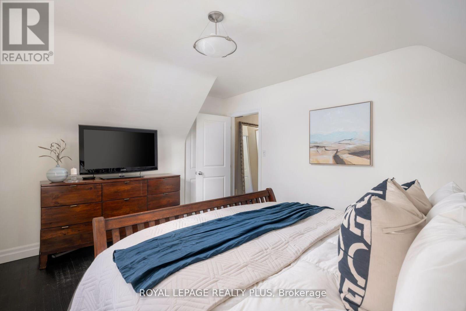 2034 Harvest Drive, Mississauga, Ontario  L4Y 1T6 - Photo 24 - W12196619