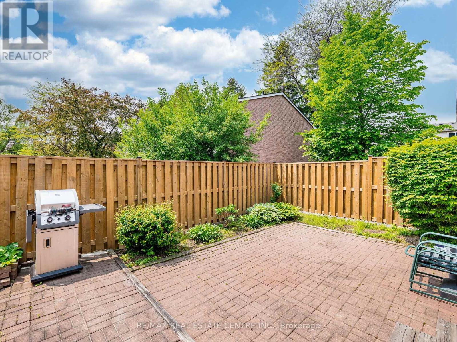 #12 - 1050 Shawnmarr Road, Mississauga (Port Credit), Ontario  L5H 3V1 - Photo 38 - W12196632