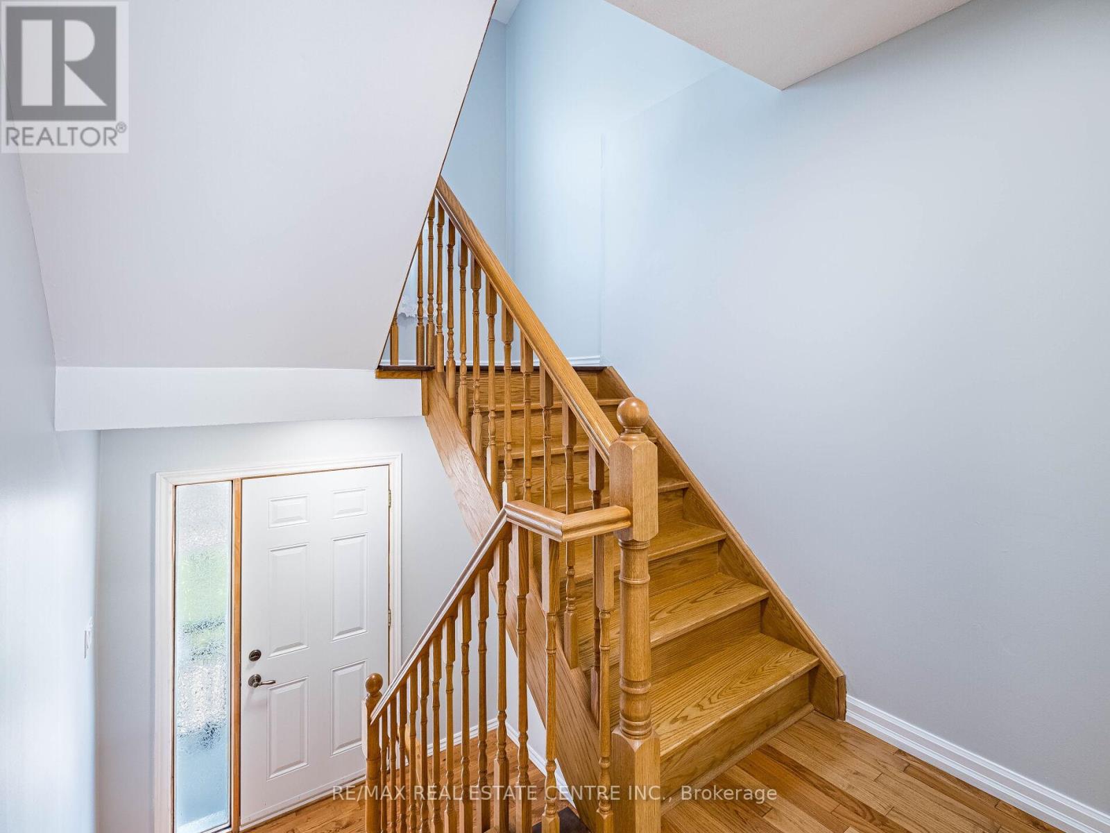 #12 - 1050 Shawnmarr Road, Mississauga, Ontario  L5H 3V1 - Photo 6 - W12196632