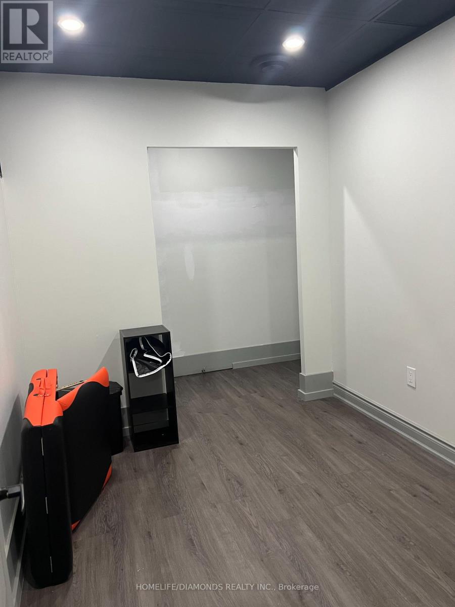 B1 - 1830 Dundas Street E, Mississauga, Ontario  L4X 1L8 - Photo 11 - W12196637