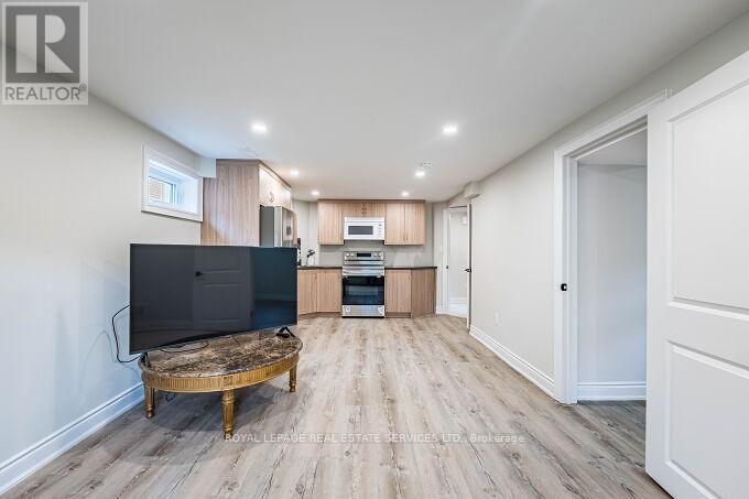 500 Chantenay Drive, Mississauga, Ontario  L5A 1G2 - Photo 33 - W12196739