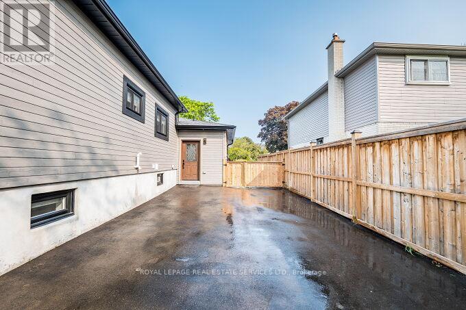 500 Chantenay Drive, Mississauga, Ontario  L5A 1G2 - Photo 39 - W12196739
