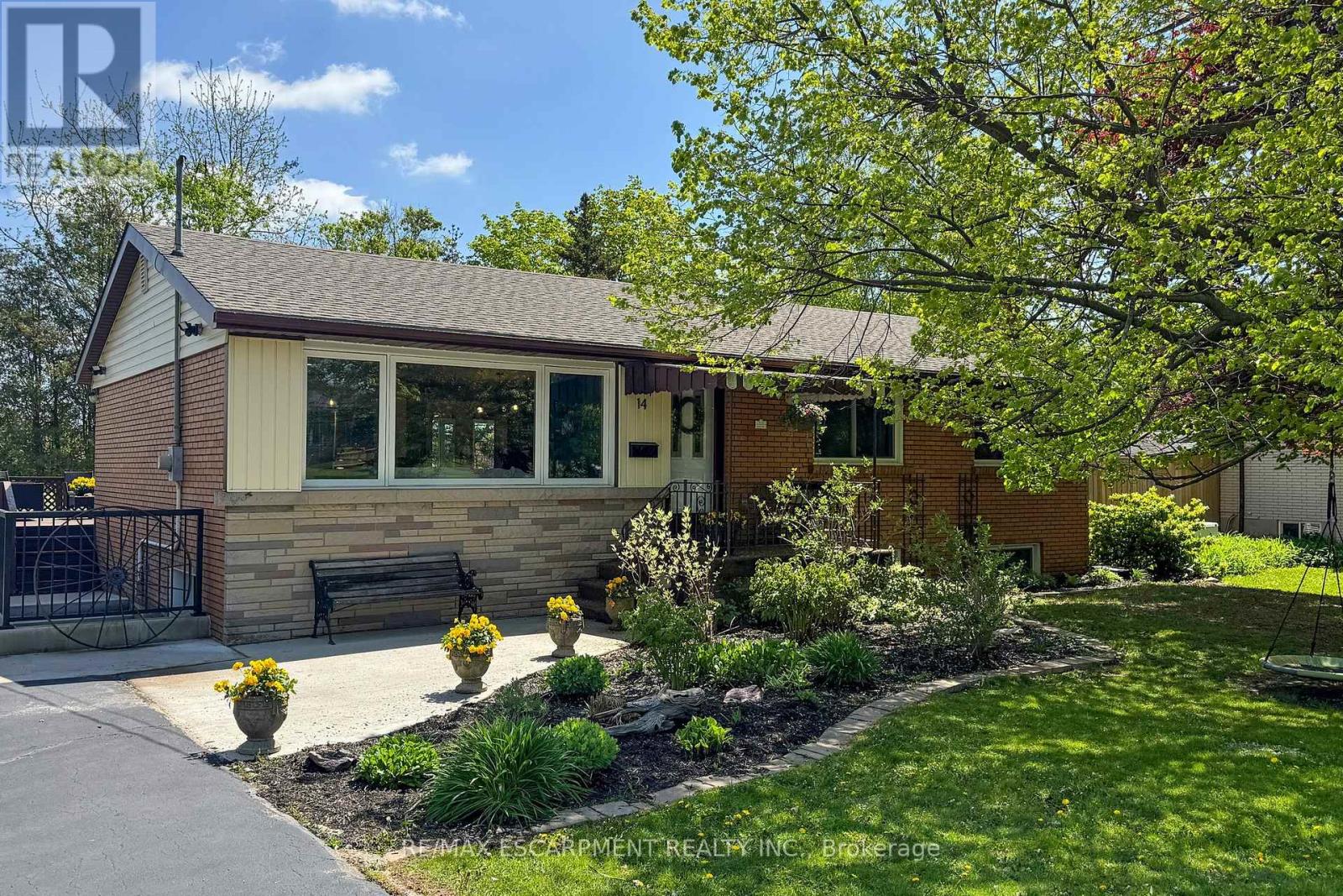 14 ALGONQUIN AVENUE, Hamilton, Ontario