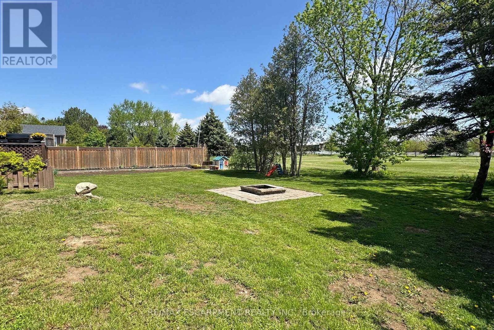 14 Algonquin Avenue, Hamilton (Greensville), Ontario  L9H 7L2 - Photo 42 - X12196624