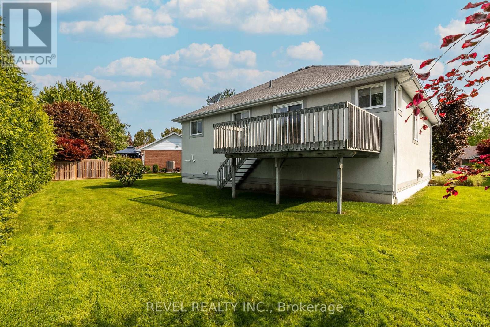 7 Westminister Court, Chatham-Kent, Ontario  N7L 5K8 - Photo 8 - X12196644