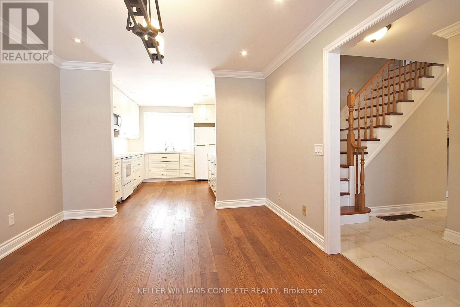 14 Oceanic Drive, Hamilton, Ontario  L8E 4H5 - Photo 13 - X12196646