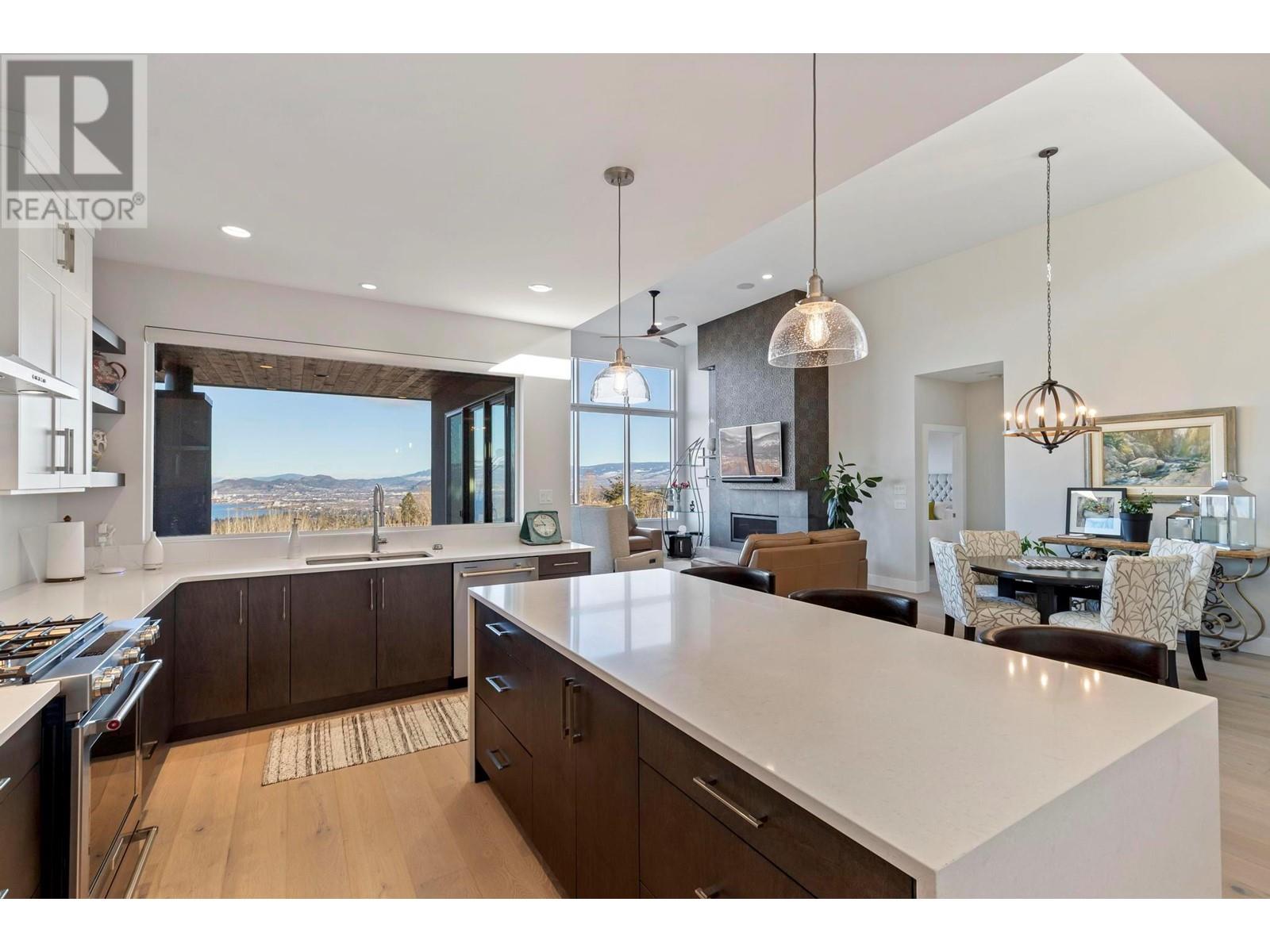 Property at 484 Sparrow Hawk Court image 3