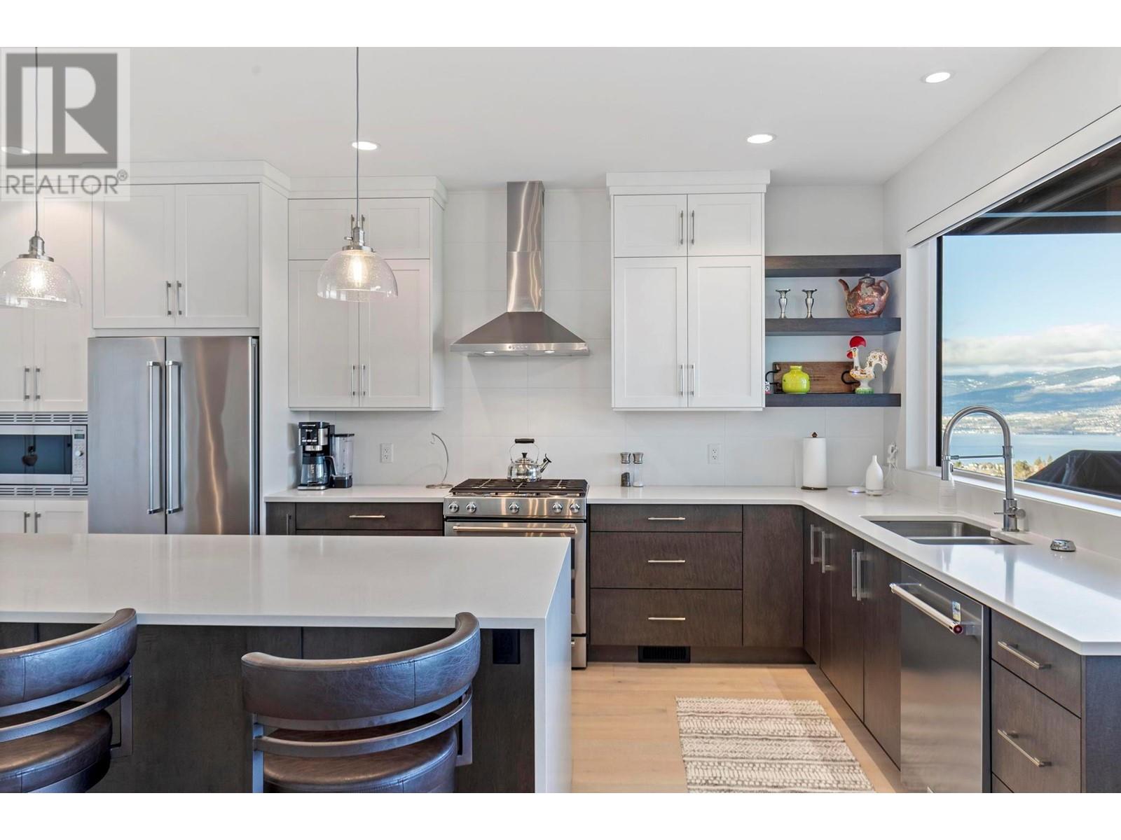 Property at 484 Sparrow Hawk Court image 5