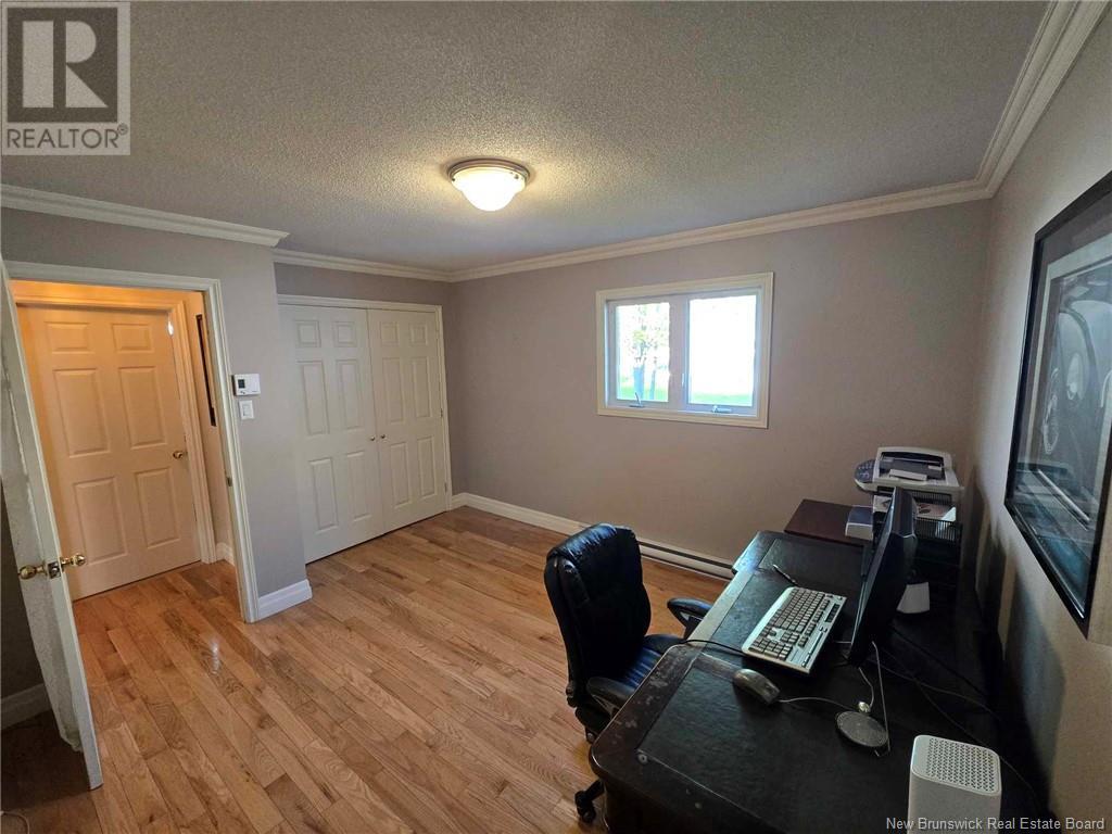 465 Varrily Street, Bathurst, New Brunswick  E2A 2P2 - Photo 35 - NB119986