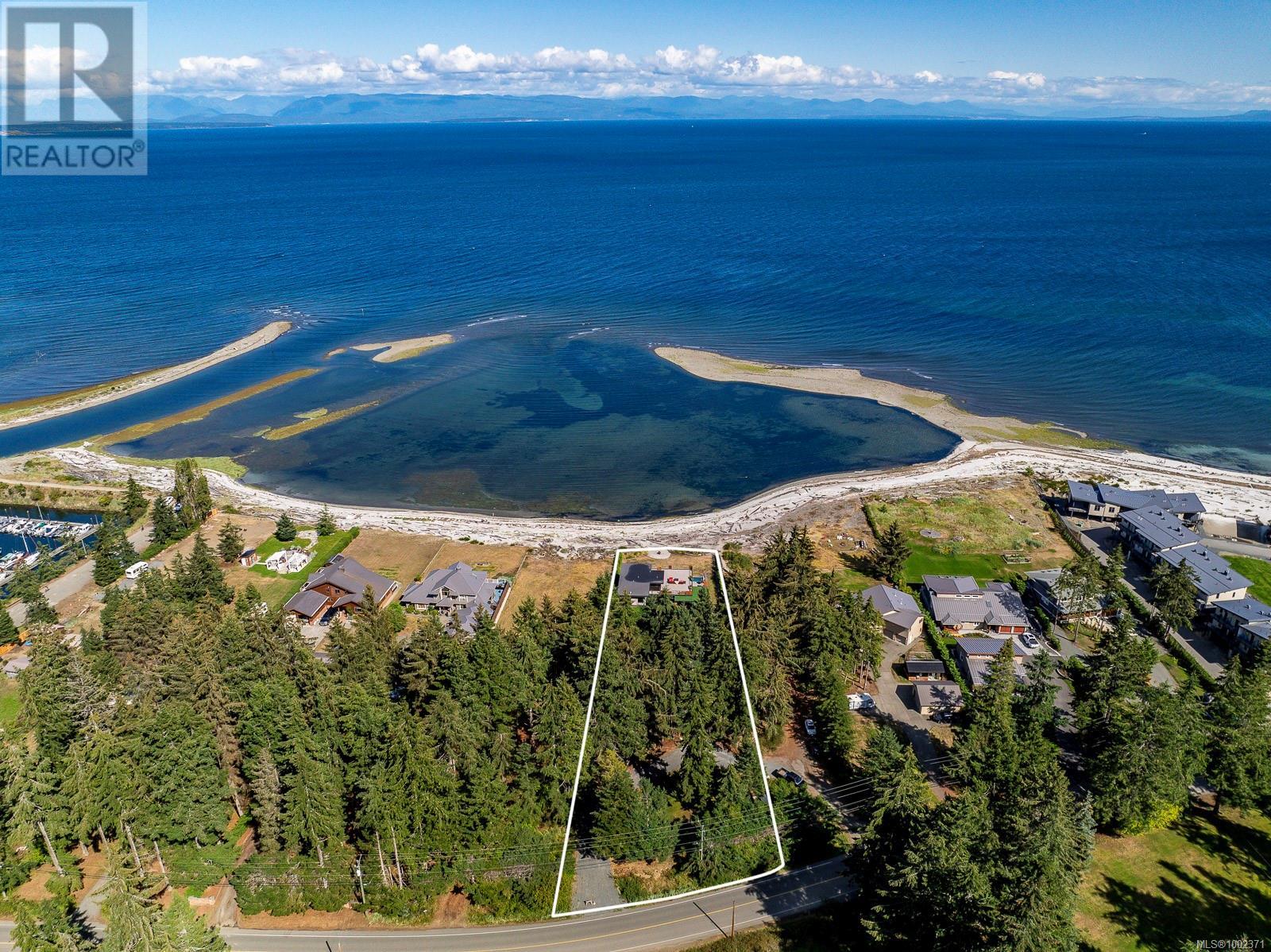 9046 Clarkson Ave, Black Creek, British Columbia