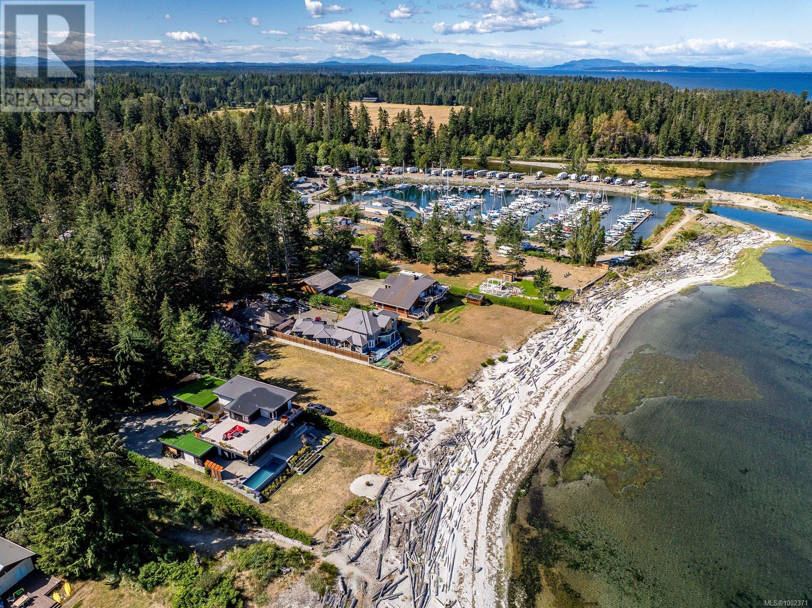 9046 Clarkson Ave, Black Creek, British Columbia  V9J 1B3 - Photo 29 - 1002371