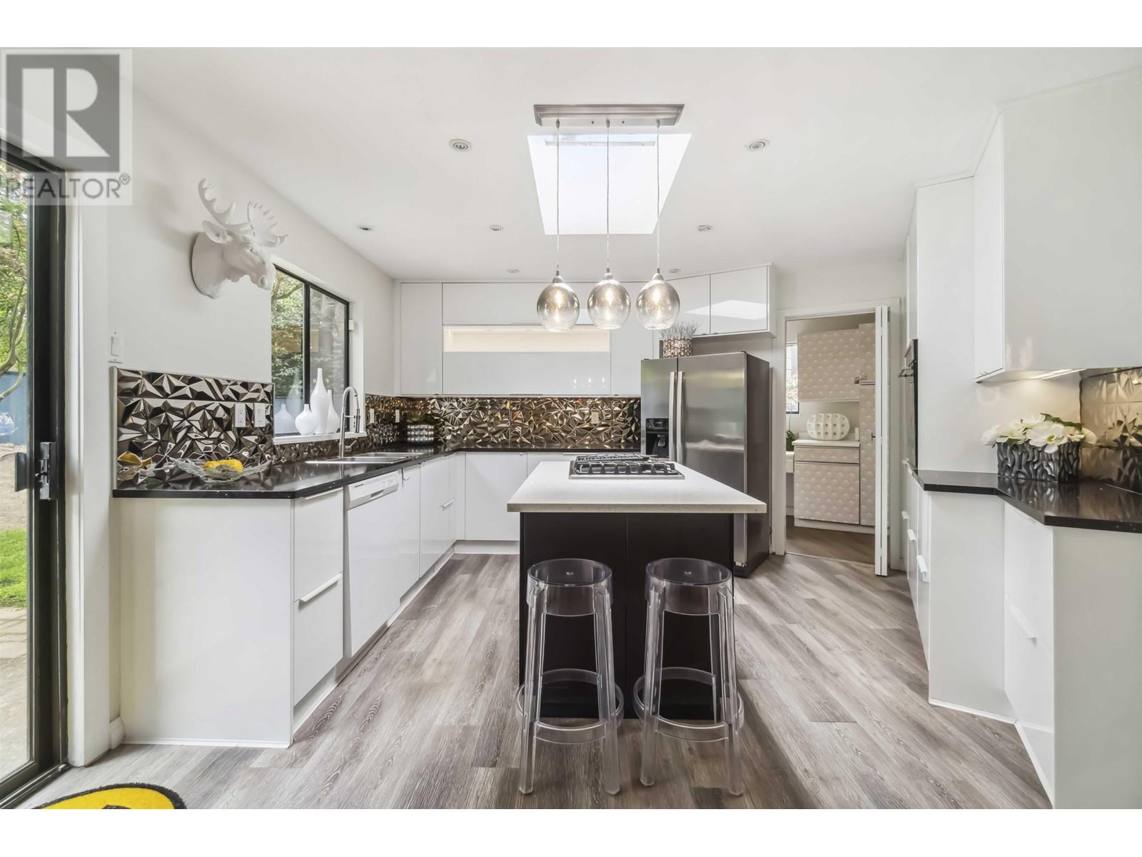4133 Tytahun Crescent, Vancouver, British Columbia  V6N 3N1 - Photo 10 - R3010304