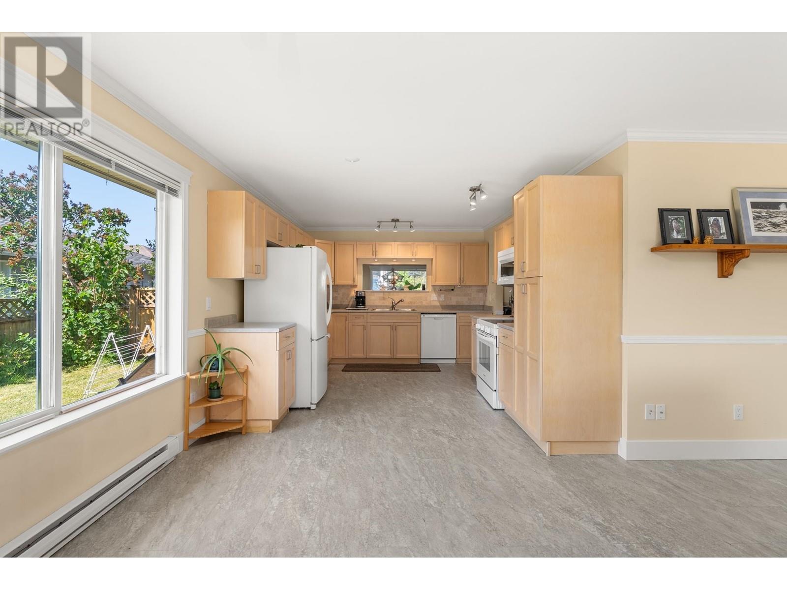 5722 Emily Way, Sechelt, British Columbia  V7Z 0N5 - Photo 18 - R3010676