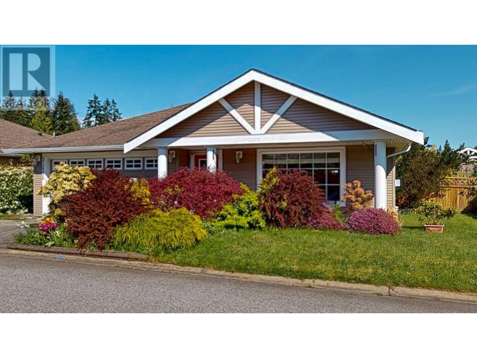 5722 Emily Way, Sechelt, British Columbia  V7Z 0N5 - Photo 3 - R3010676