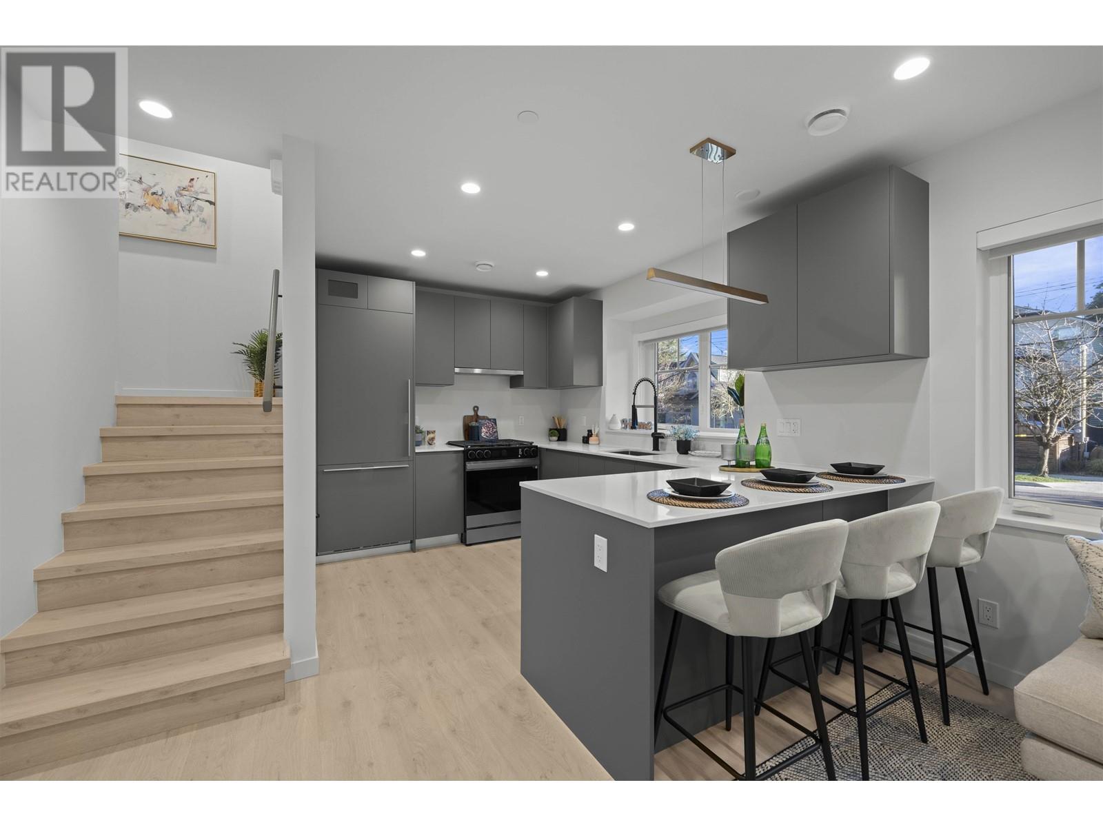 2 3531 Marshall Street, Vancouver, British Columbia  V5N 4S2 - Photo 4 - R3011119