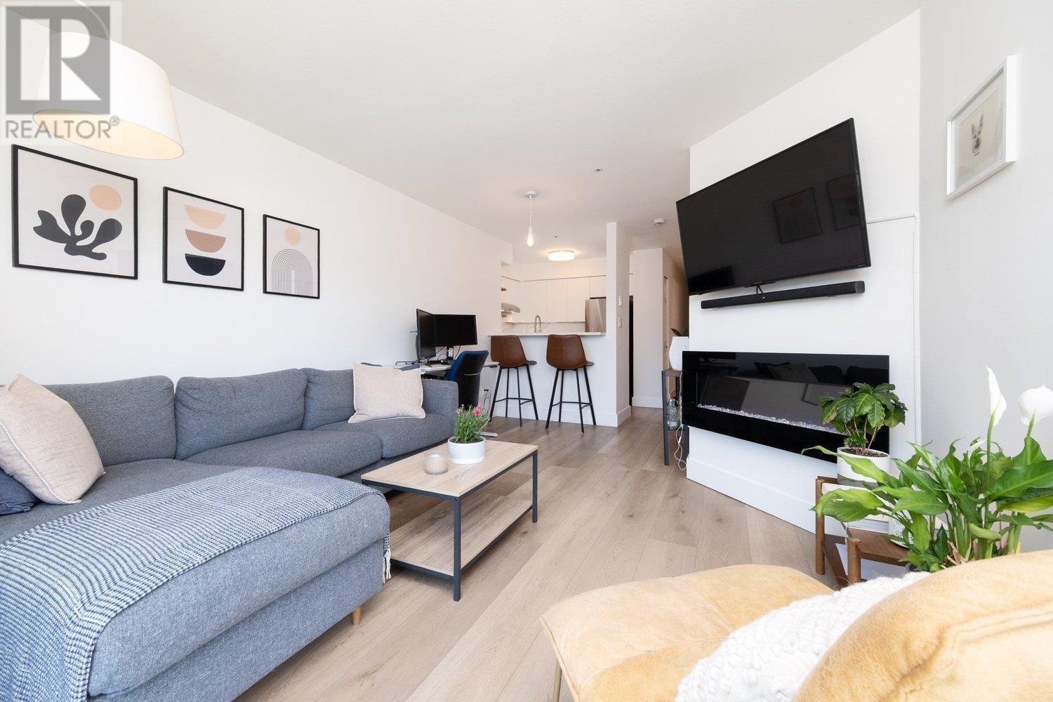 302 3505 W Broadway, Vancouver, British Columbia  V6R 2B5 - Photo 1 - R3011249