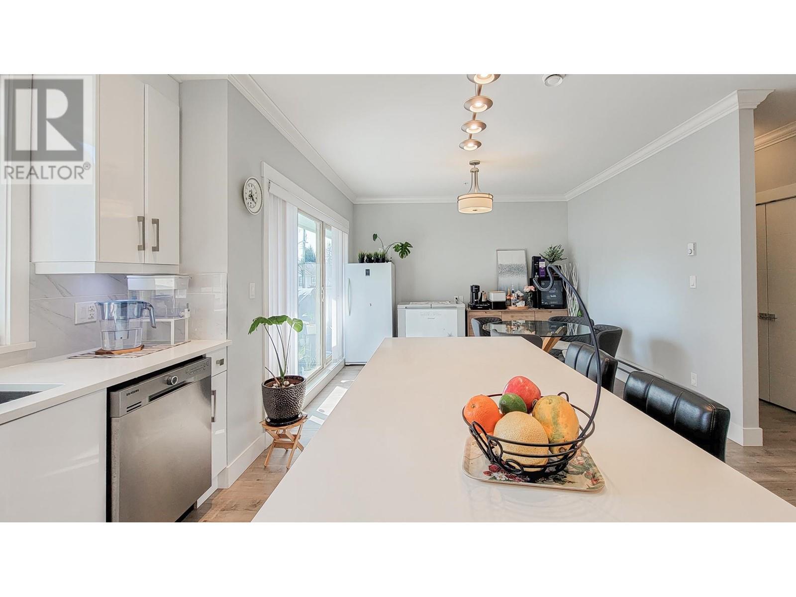 3 3126 Wellington Street, Port Coquitlam, British Columbia  V3B 3X4 - Photo 5 - R3011390