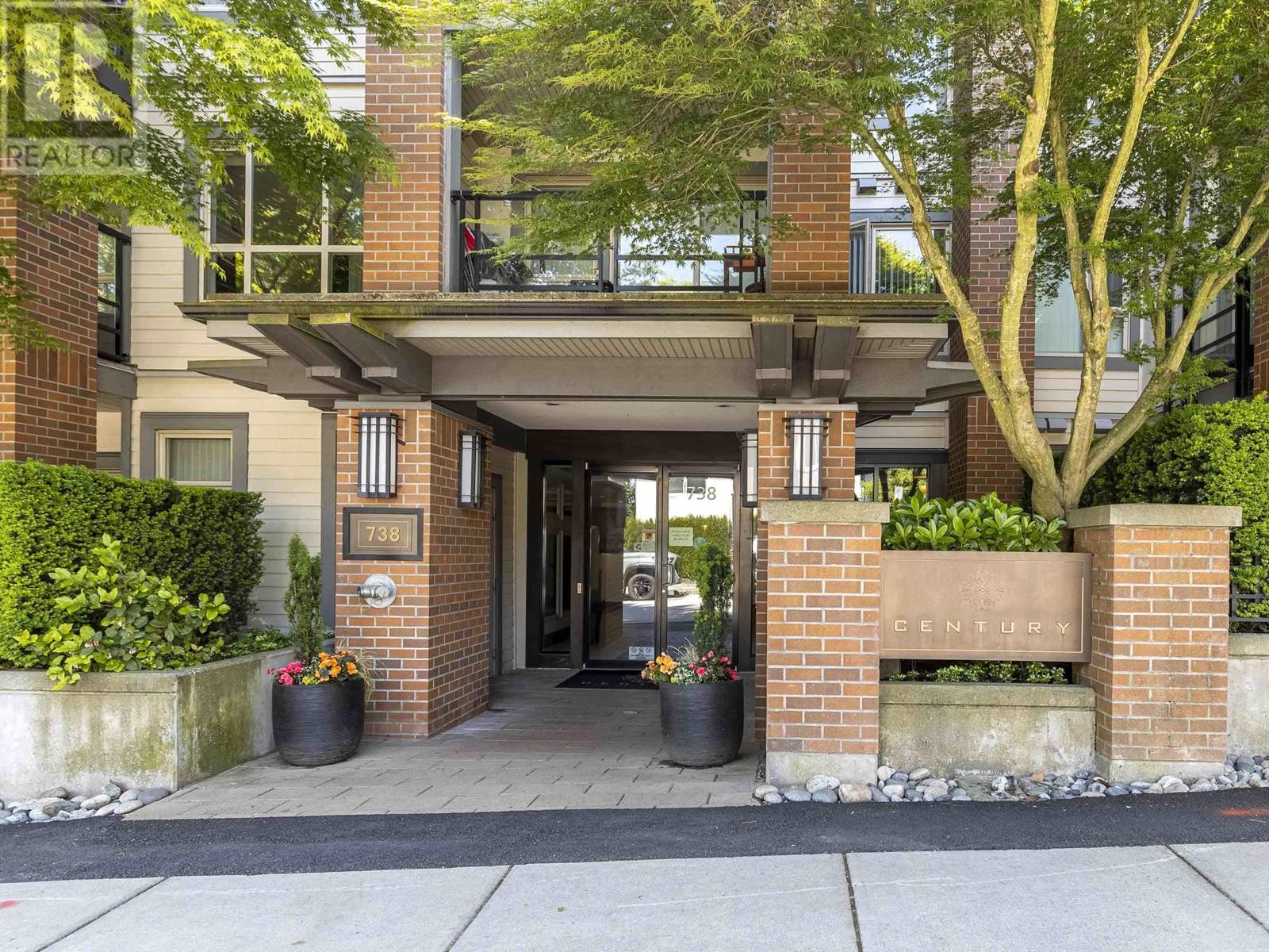 313 738 E 29 AVENUE, vancouver, British Columbia