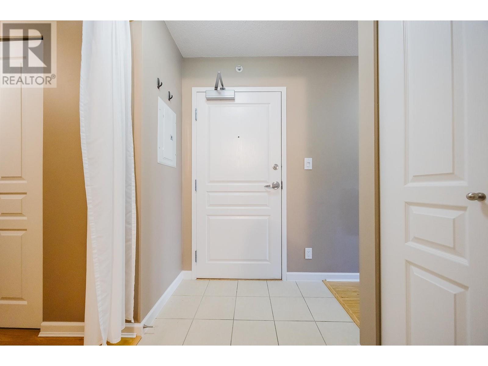 202 9288 University Crescent, Burnaby, British Columbia  V5A 4X7 - Photo 15 - R3011470