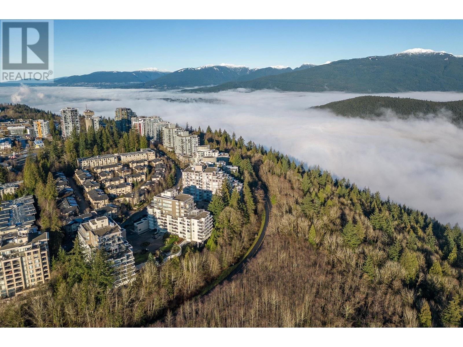 202 9288 University Crescent, Burnaby, British Columbia  V5A 4X7 - Photo 3 - R3011470