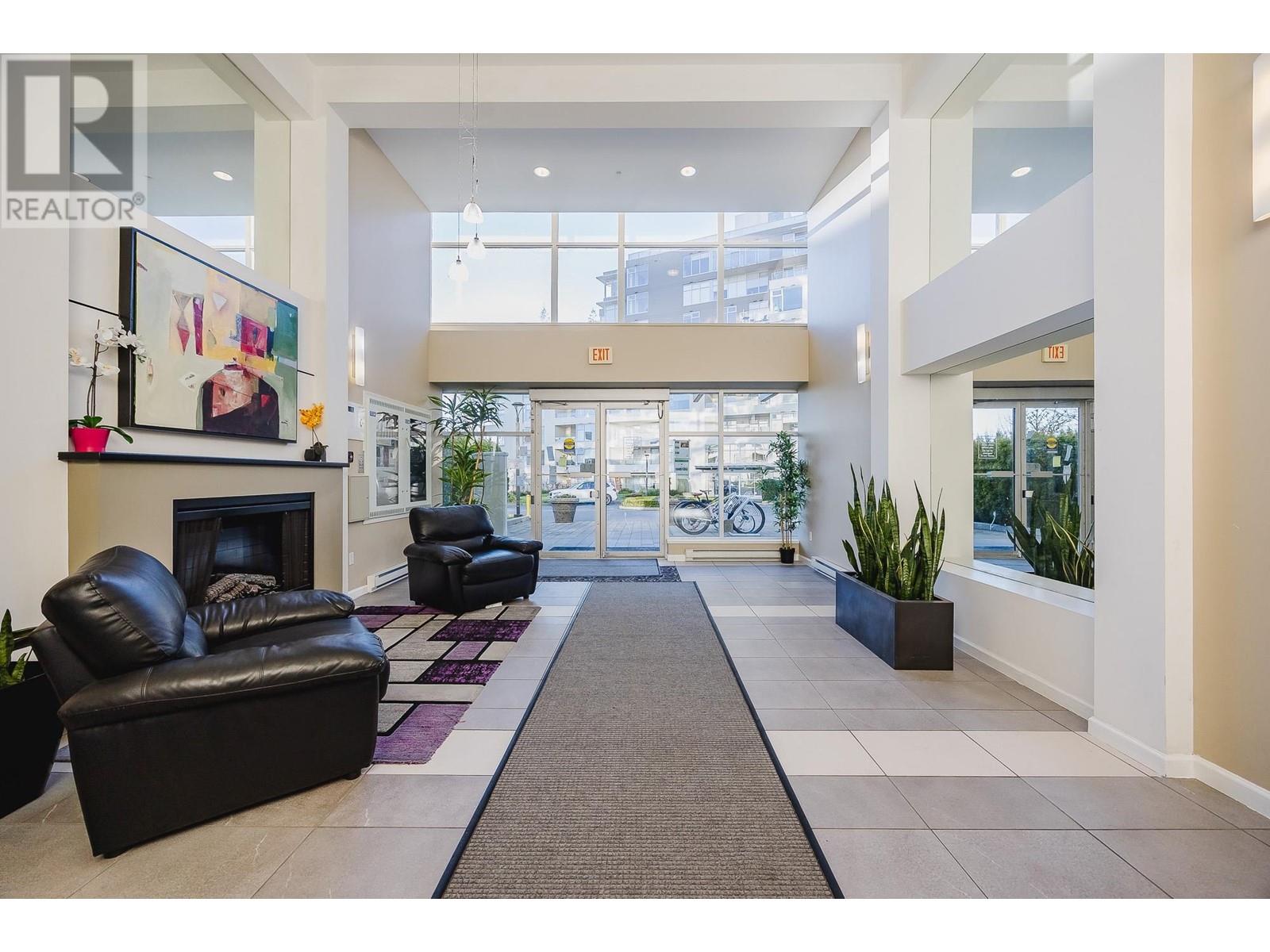 202 9288 University Crescent, Burnaby, British Columbia  V5A 4X7 - Photo 4 - R3011470