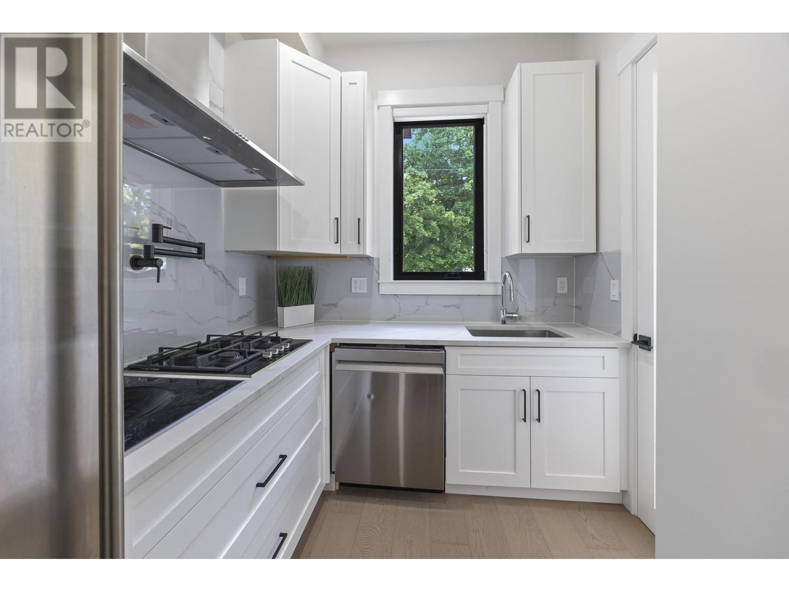 5221 Woodsworth Street, Burnaby, British Columbia  V5G 1S5 - Photo 16 - R3011293