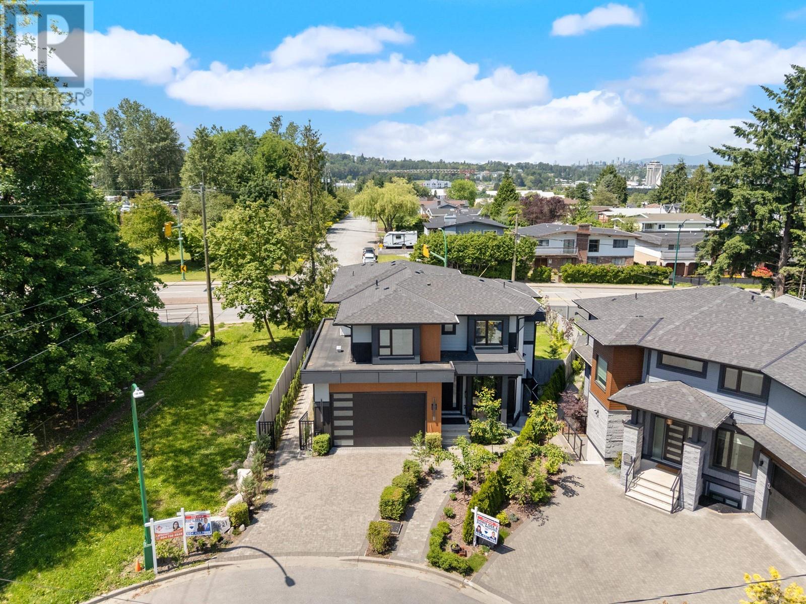 5221 Woodsworth Street, Burnaby, British Columbia  V5G 1S5 - Photo 2 - R3011293