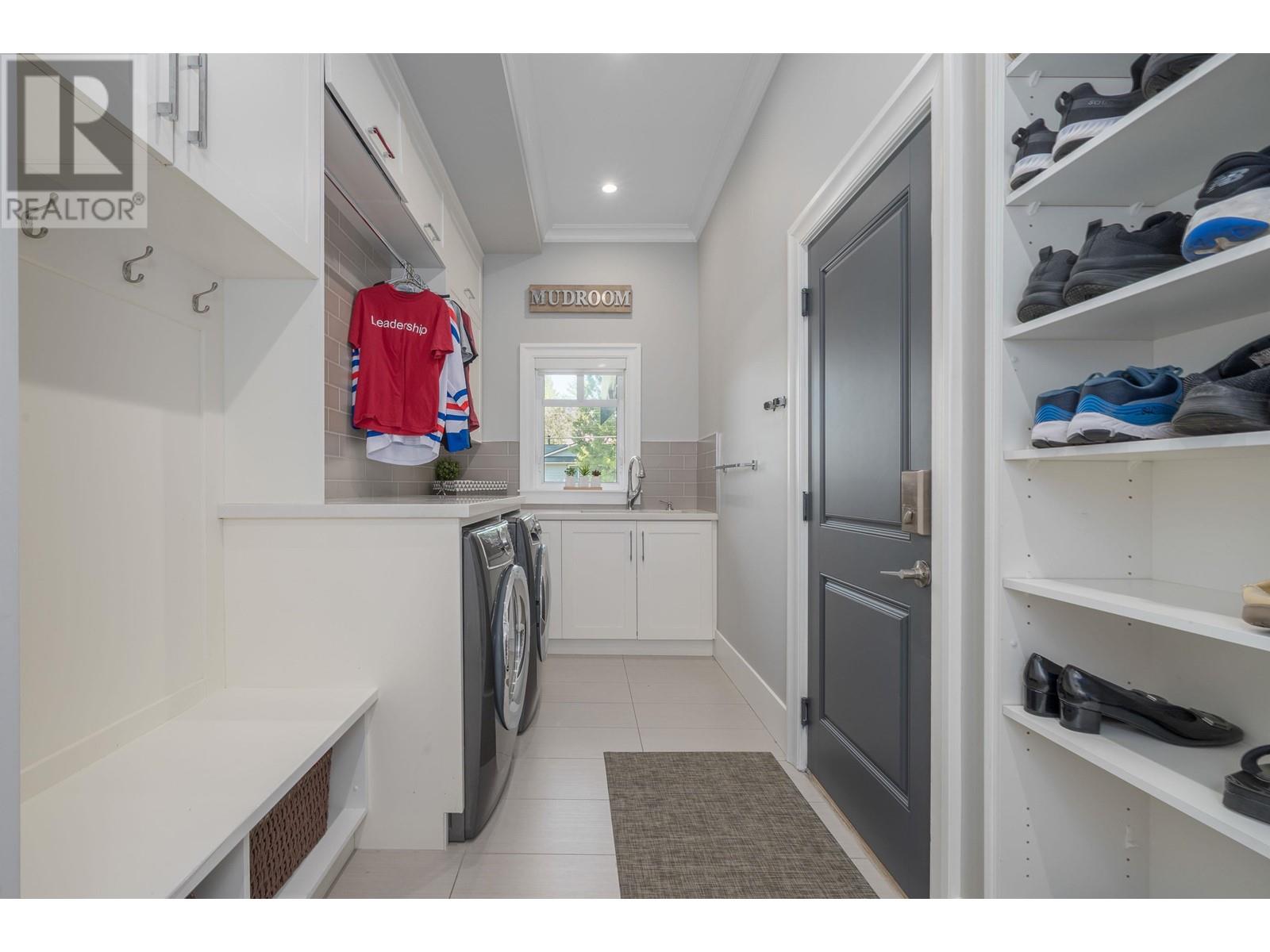 656 Linton Street, Coquitlam, British Columbia  V3J 6J9 - Photo 14 - R3011330