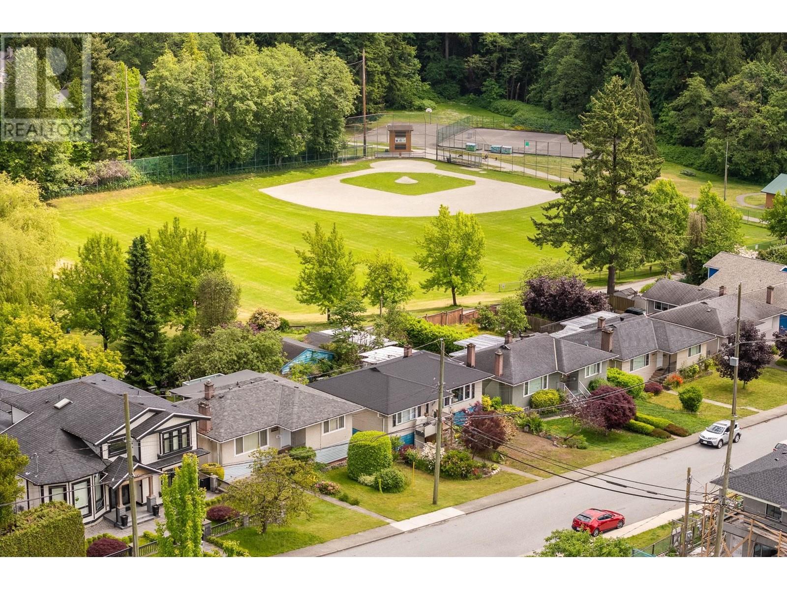 7658 HEDLEY AVENUE, burnaby, British Columbia