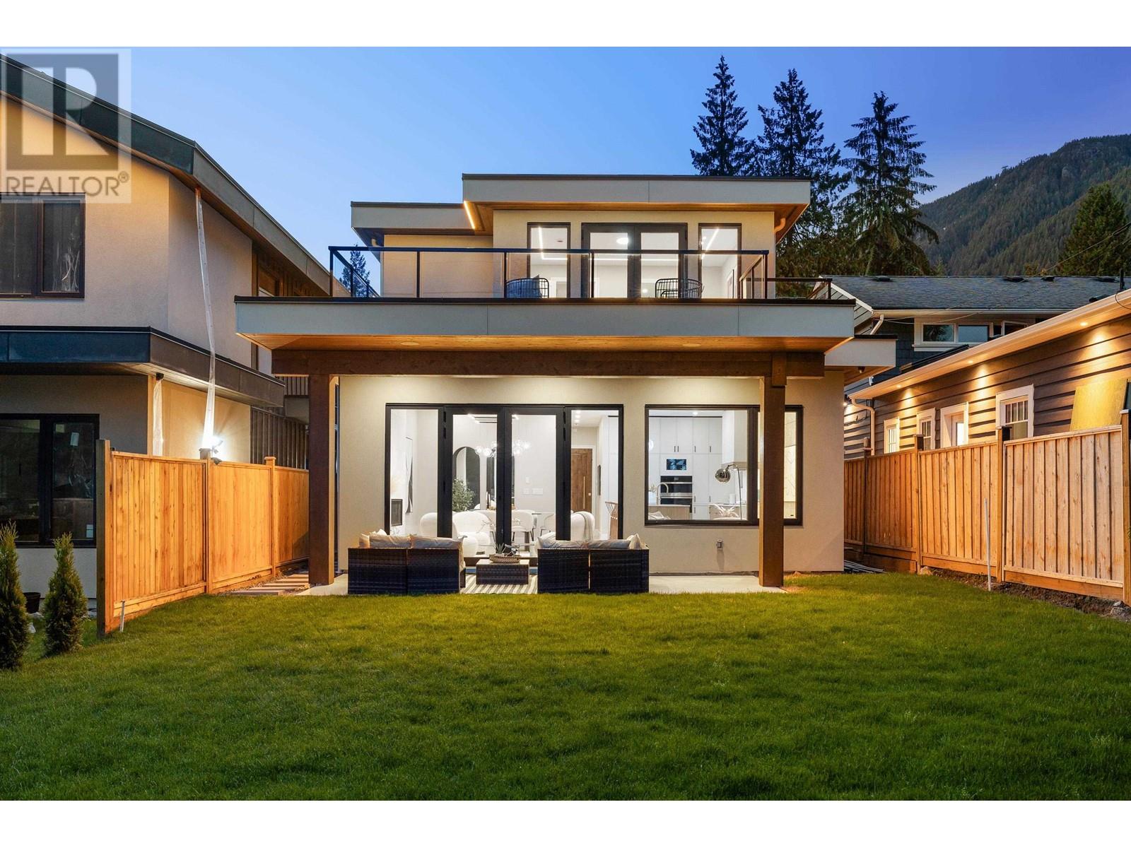 1033 Canyon Boulevard, North Vancouver, British Columbia  V7R 2K3 - Photo 30 - R3011414