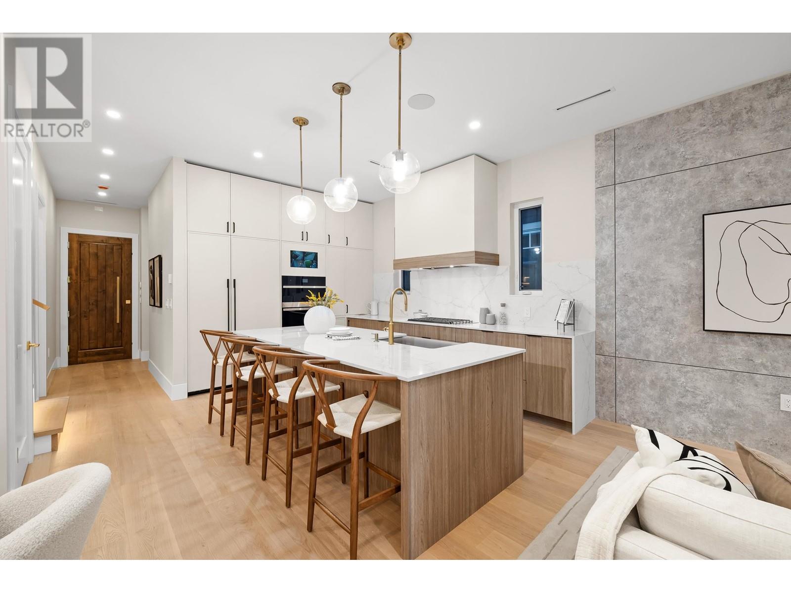 1033 Canyon Boulevard, North Vancouver, British Columbia  V7R 2K3 - Photo 6 - R3011414