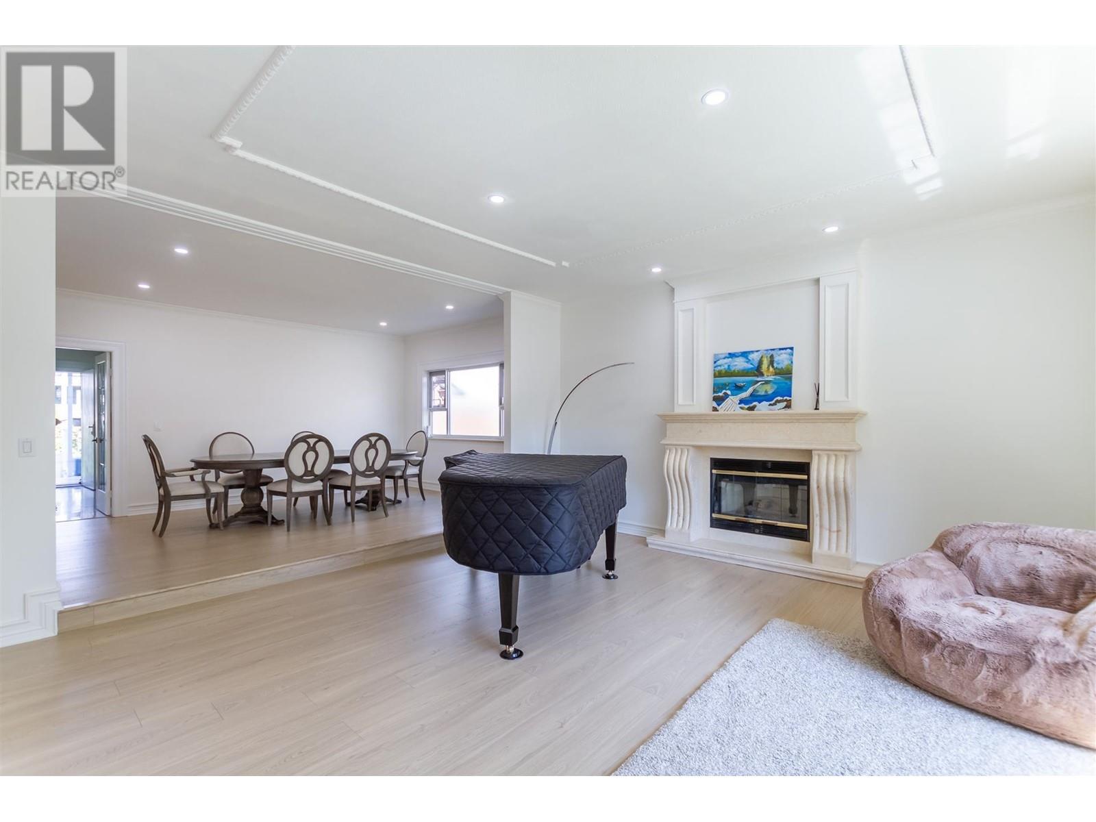 Property at 1369 W 55TH AVENUE image 5