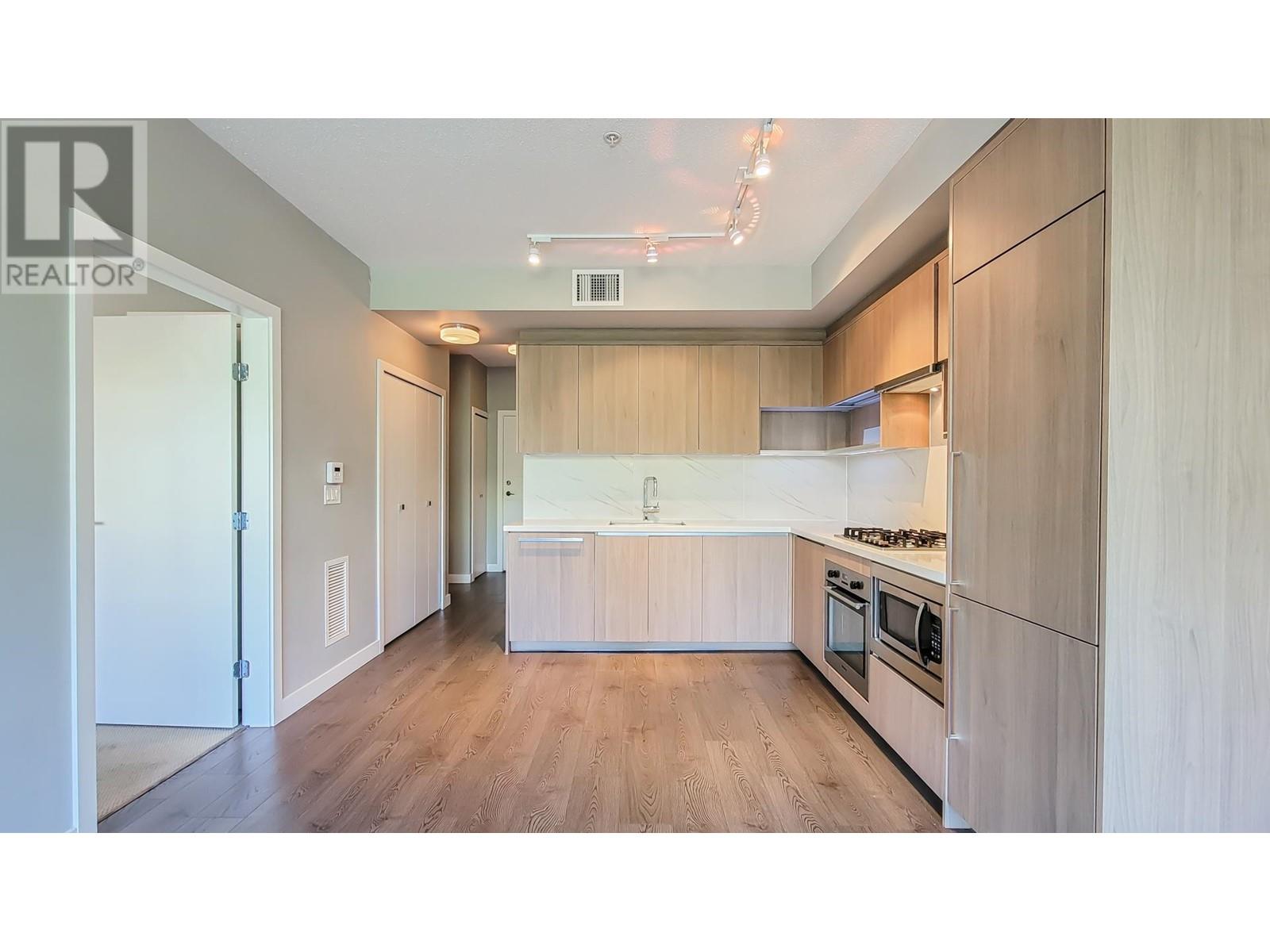 9333-9388 Tomicki Ave & Odlin Road, Richmond, British Columbia  V6X 0L5 - Photo 9 - C8069726