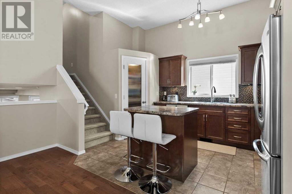 36 Hidden Hills Road Nw, Calgary, Alberta  T3A 5X9 - Photo 5 - A2215622